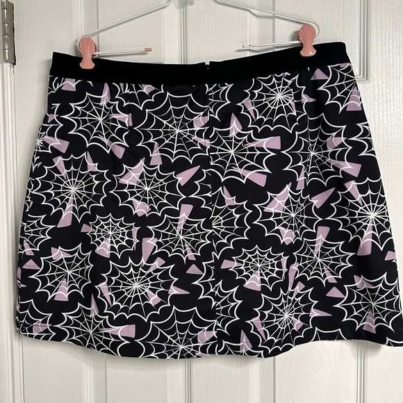 Smak Parlour Spiderweb Print mini skirt Woman’s plus size 1X - Picture 5 of 13